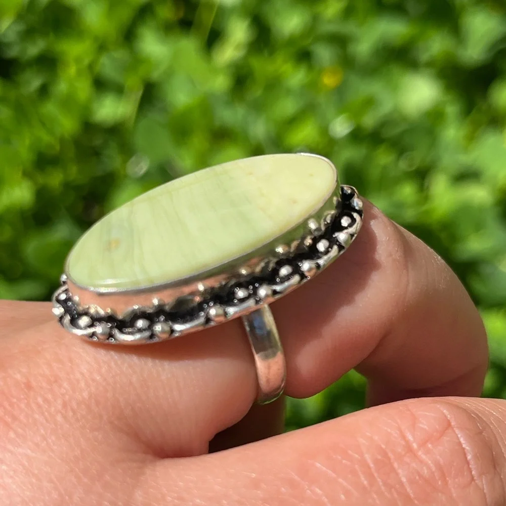 Size‎ 6.75 silver plated Larsonite ring